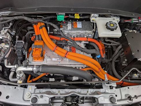 New 2027 Chevrolet Bolt LT w/ Comfort Package FWD image 4