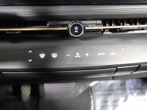 Used 2024 Nissan Ariya FWD image 9