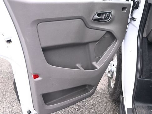 Used 2022 Ford Transit 250 Low Roof AWD image 16