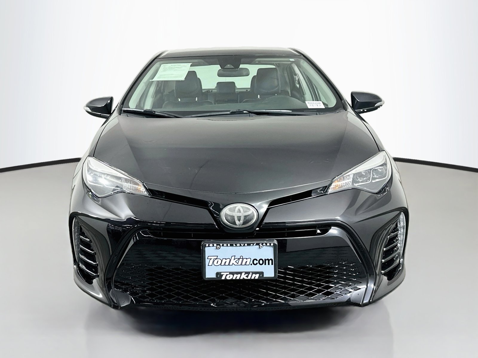 Used 2017 Toyota Corolla SE FWD image 2