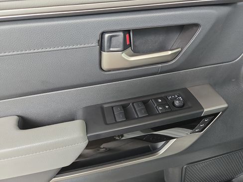 Used 2024 Toyota Tundra Limited image 11