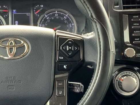 Used 2021 Toyota 4Runner Venture w/ Moonroof Package AWD/4WD image 25