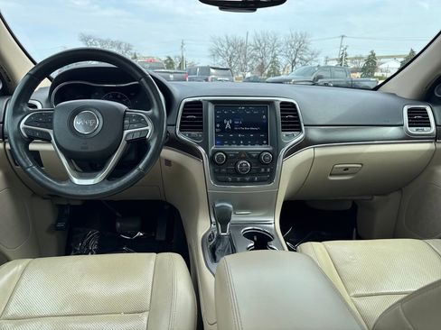 Used 2018 Jeep Grand Cherokee Limited w/ Luxury Group II image 12