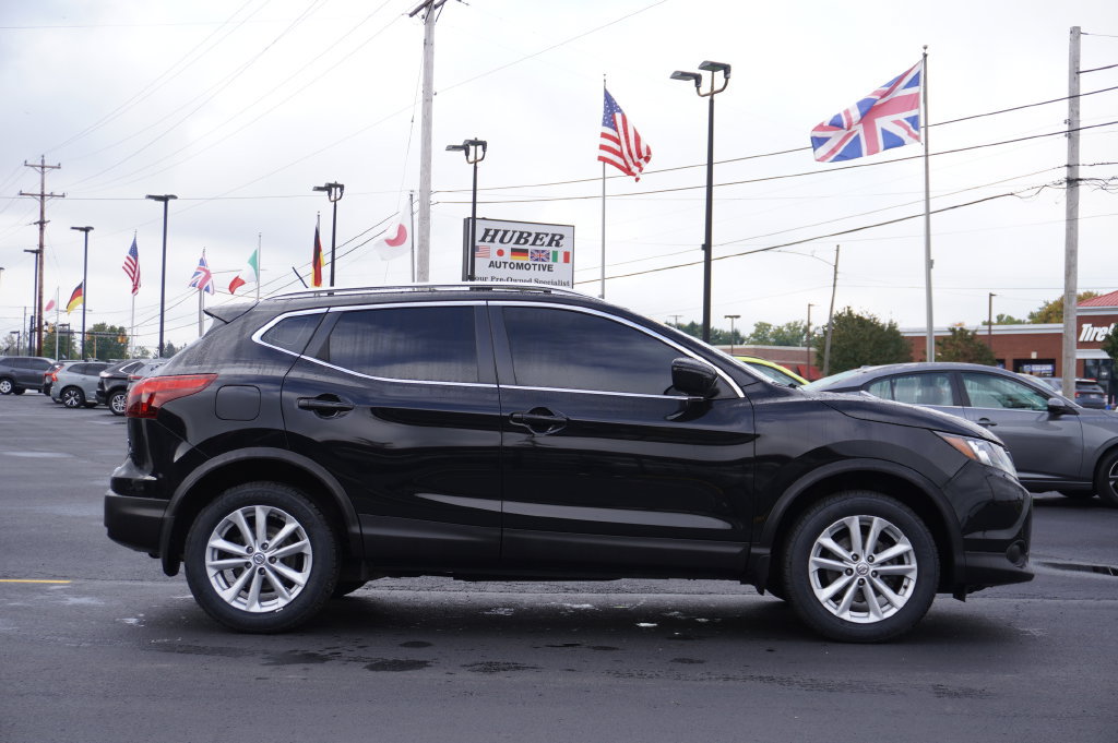 Used 2017 Nissan Rogue Sport SV AWD/4WD image 8