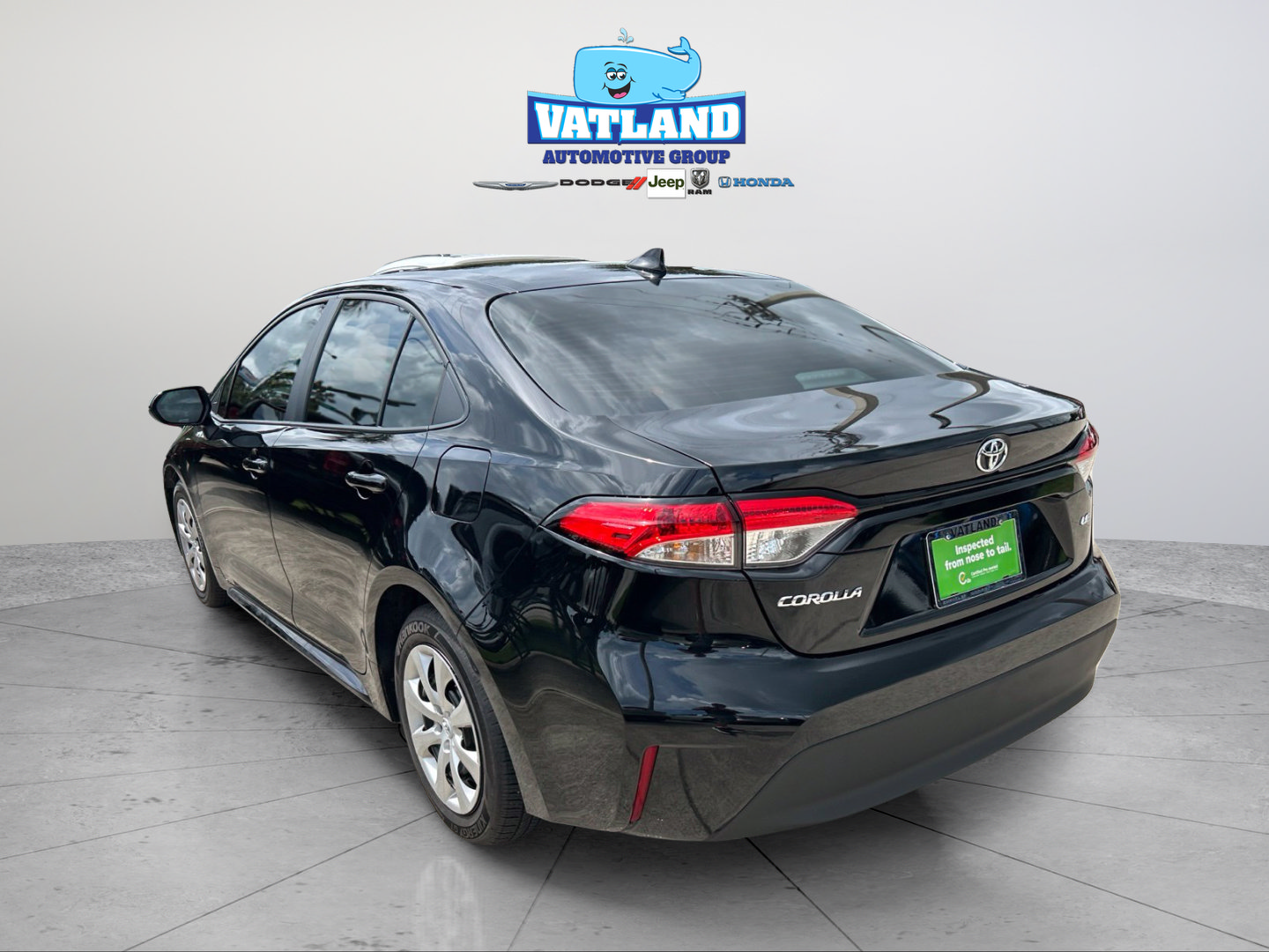 Used 2026 Toyota Corolla LE FWD image 3