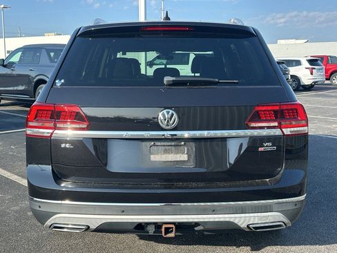Used 2019 Volkswagen Atlas SEL image 3