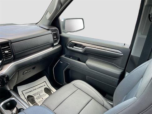 Used 2023 Chevrolet Silverado 1500 LTZ image 24