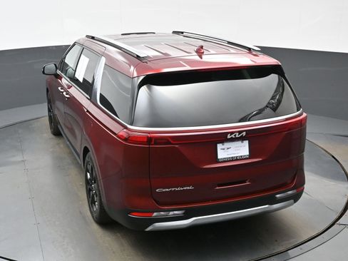 Used 2022 Kia Carnival SX Prestige image 39