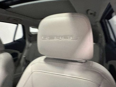 Used 2022 GMC Terrain Denali w/ Black Diamond Edition AWD/4WD image 26