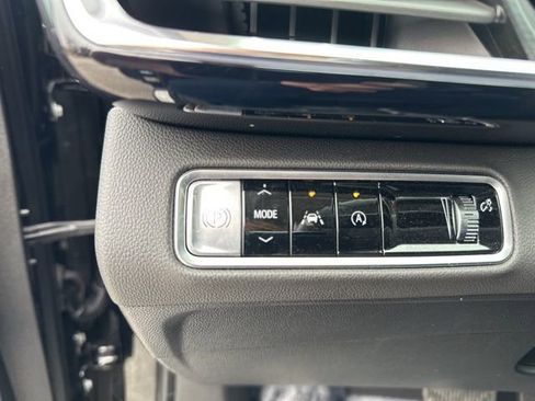 Used 2025 Buick Envision Preferred image 32