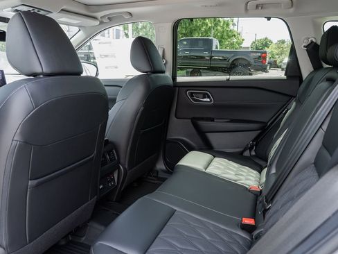 New 2026 Nissan Rogue Platinum AWD/4WD image 25