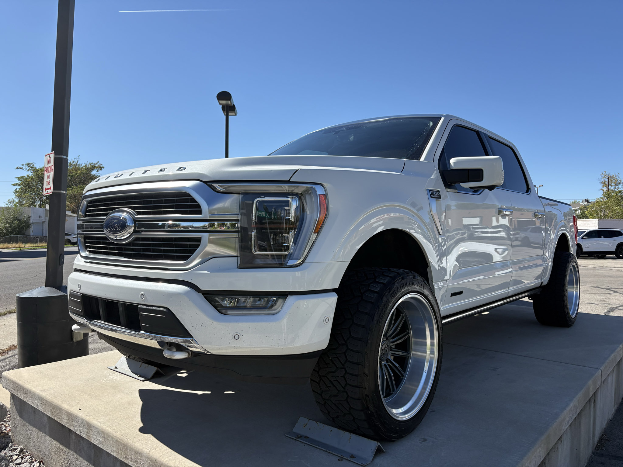 Used 2023 Ford F150 Limited AWD/4WD image 11