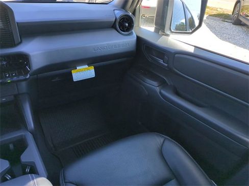 Used 2025 Toyota Land Cruiser image 18