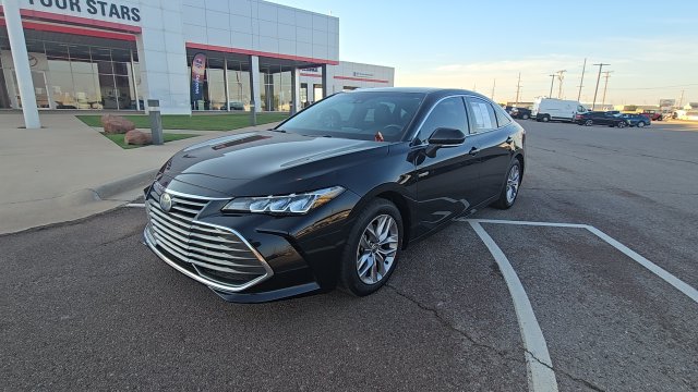 Used 2021 Toyota Avalon XLE FWD image 5