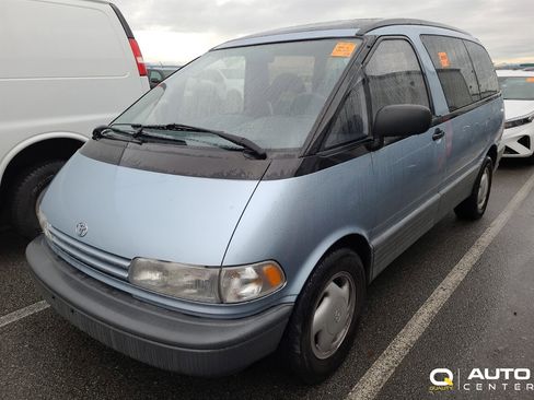 Used 1992 Toyota Previa LE image 1