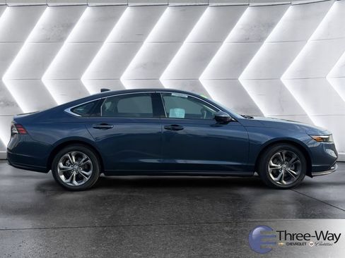 Used 2024 Honda Accord EX image 6