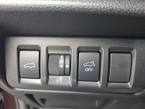 Certified 2025 Subaru Outback Limited AWD/4WD image 25