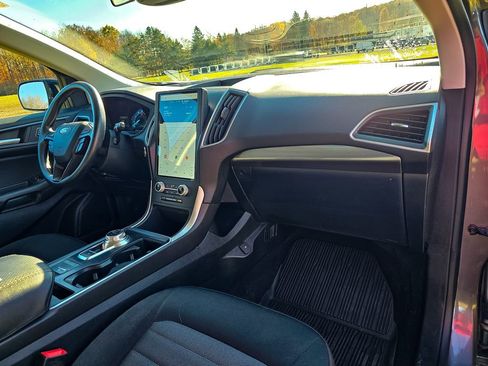 Used 2022 Ford Edge SE w/ Black Appearance Package image 41