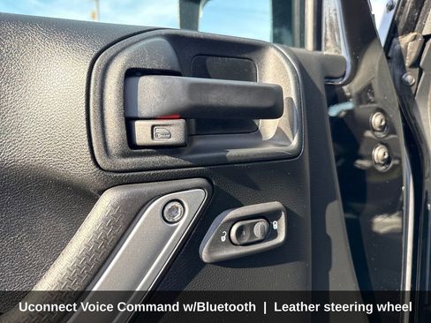 Used 2018 Jeep Wrangler Unlimited Sahara w/ Connectivity Group AWD/4WD image 13