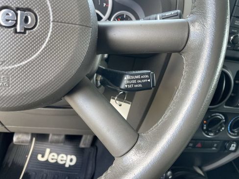 Used 2008 Jeep Wrangler Unlimited Rubicon w/ PWR Convenience Group AWD/4WD image 15