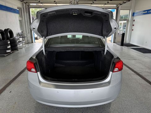 Used 2016 Chevrolet Impala LT w/ Convenience Package FWD image 10
