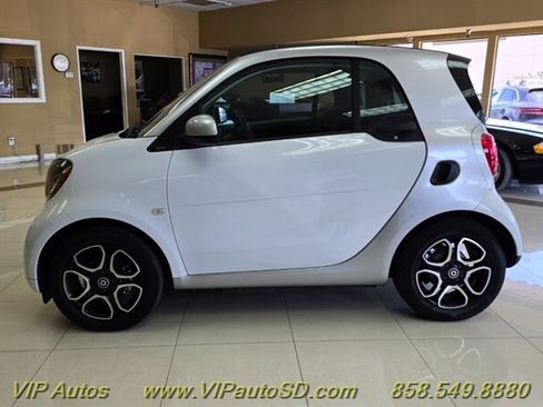 Used 2018 smart fortwo electric drive RWD image 6
