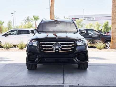 Used 2025 Mercedes-Benz GLS 580 4MATIC image 6