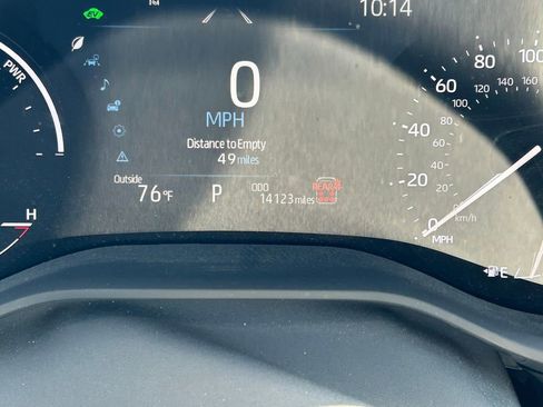 Used 2025 Toyota Sienna XLE image 41