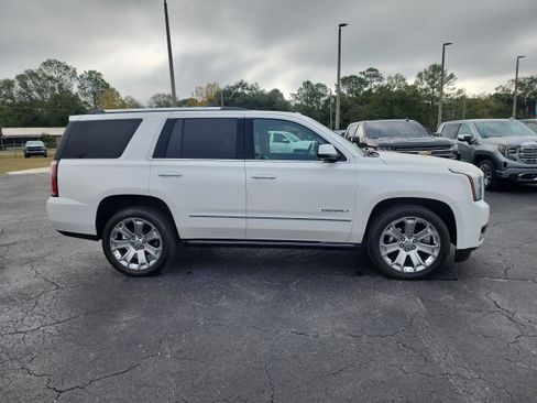 Used 2019 GMC Yukon Denali w/ Denali Ultimate Package image 3