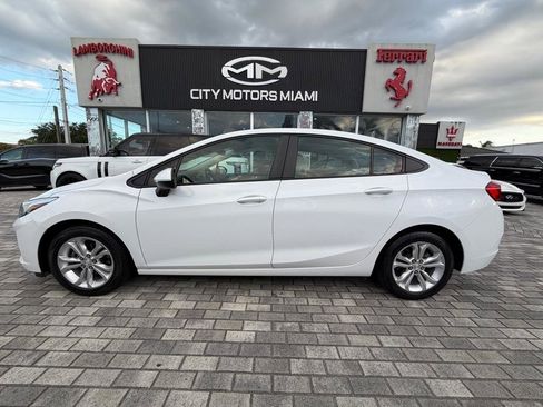 Used 2019 Chevrolet Cruze LS w/ LS Convenience Package FWD image 5