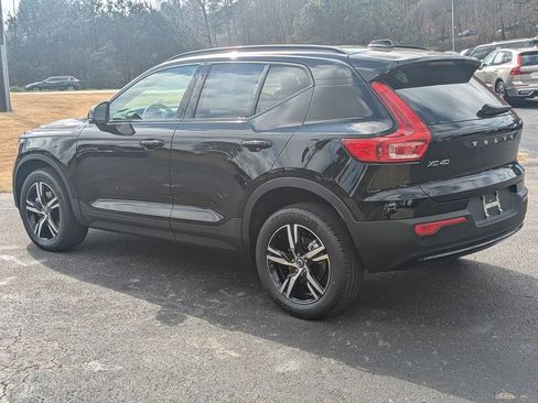 Certified 2026 Volvo XC40 B5 Core AWD/4WD image 4