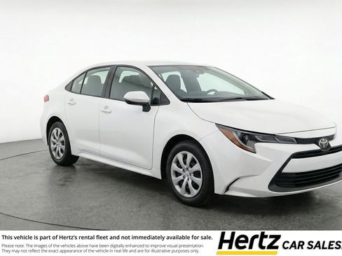 Used 2025 Toyota Corolla LE image 1