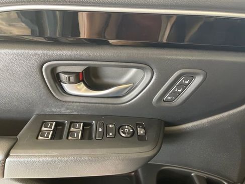 Certified 2024 Honda Pilot Touring image 16