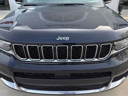 Used 2023 Jeep Grand Cherokee L Limited image 14