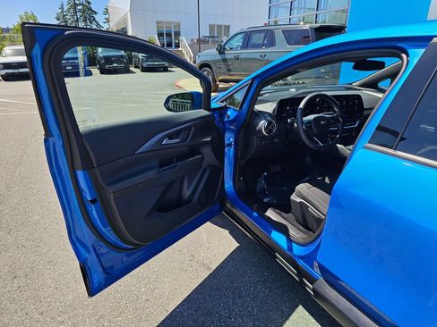Used 2025 Chevrolet Equinox EV LT FWD image 18