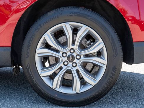 Used 2024 Ford Edge Titanium AWD/4WD image 30