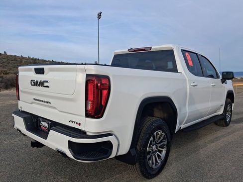 Certified 2021 GMC Sierra 1500 AT4 image 5