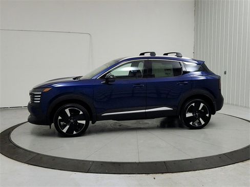 New 2026 Nissan Kicks SR image 4