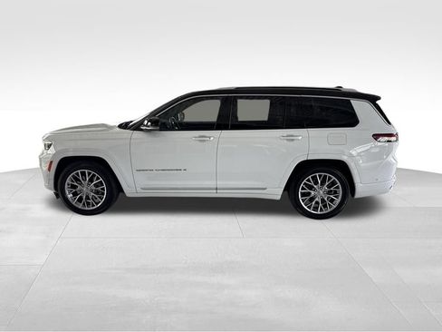 Used 2023 Jeep Grand Cherokee L Summit w/ Luxury Tech Group V AWD/4WD image 2
