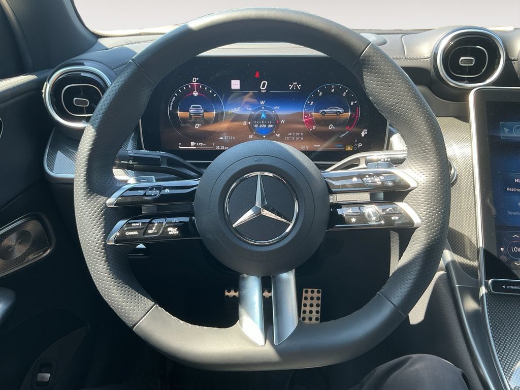 Used 2024 Mercedes-Benz GLC 300 4MATIC image 13