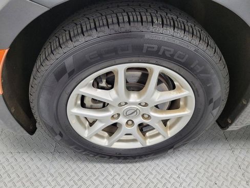 Used 2022 Chrysler Voyager LX image 31