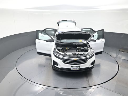 Used 2024 Chevrolet Equinox LS w/ Driver Confidence II Package AWD/4WD image 12