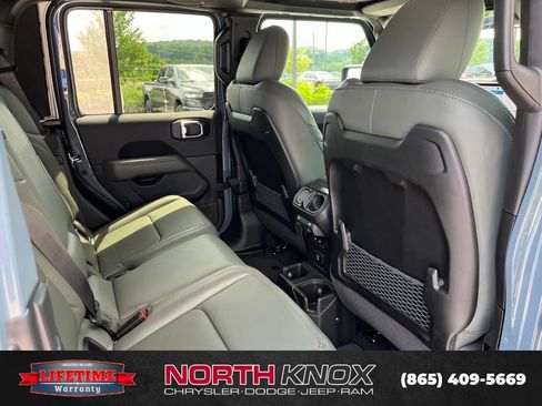 New 2026 Jeep Gladiator Mojave AWD/4WD image 24