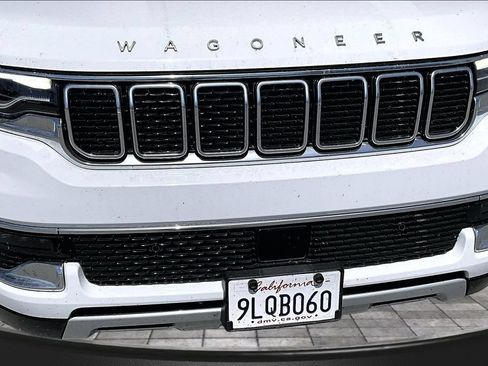 Certified 2024 Jeep Wagoneer L Series II RWD image 28