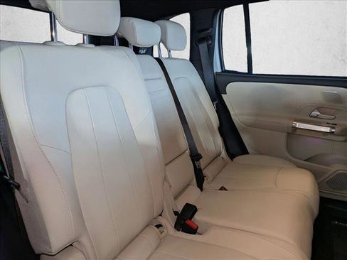 Certified 2025 Mercedes-Benz GLB 250 4MATIC image 19