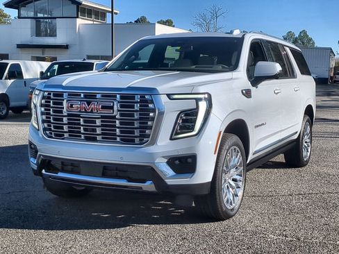 New 2026 GMC Yukon XL Denali w/ Sun & Power Step Package image 4