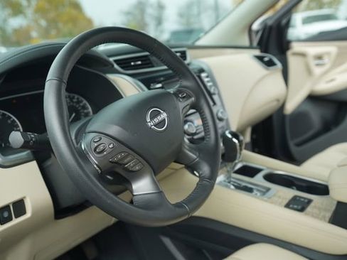 Used 2024 Nissan Murano SV image 27