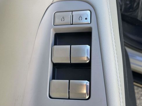 New 2025 Lincoln Navigator L Reserve image 16