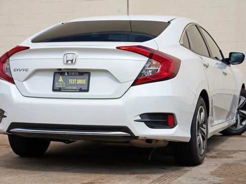Used 2019 Honda Civic LX image 4