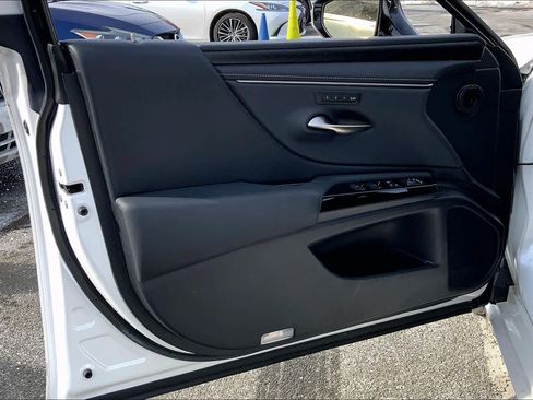 Used 2022 Lexus ES 350 w/ Premium Package image 22